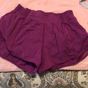 Lululemon hotty hot short 2.5”